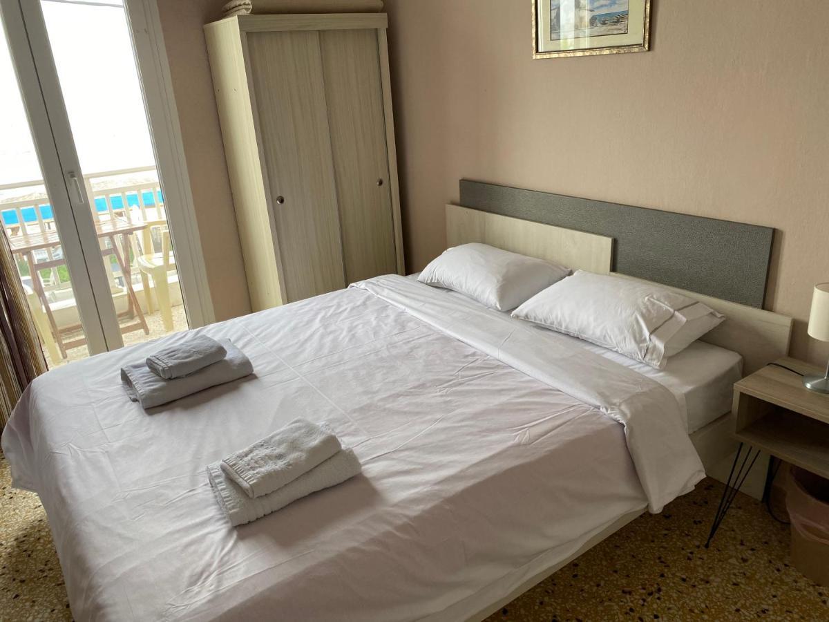 Sunset View Rooms Агия Триас Екстериор снимка