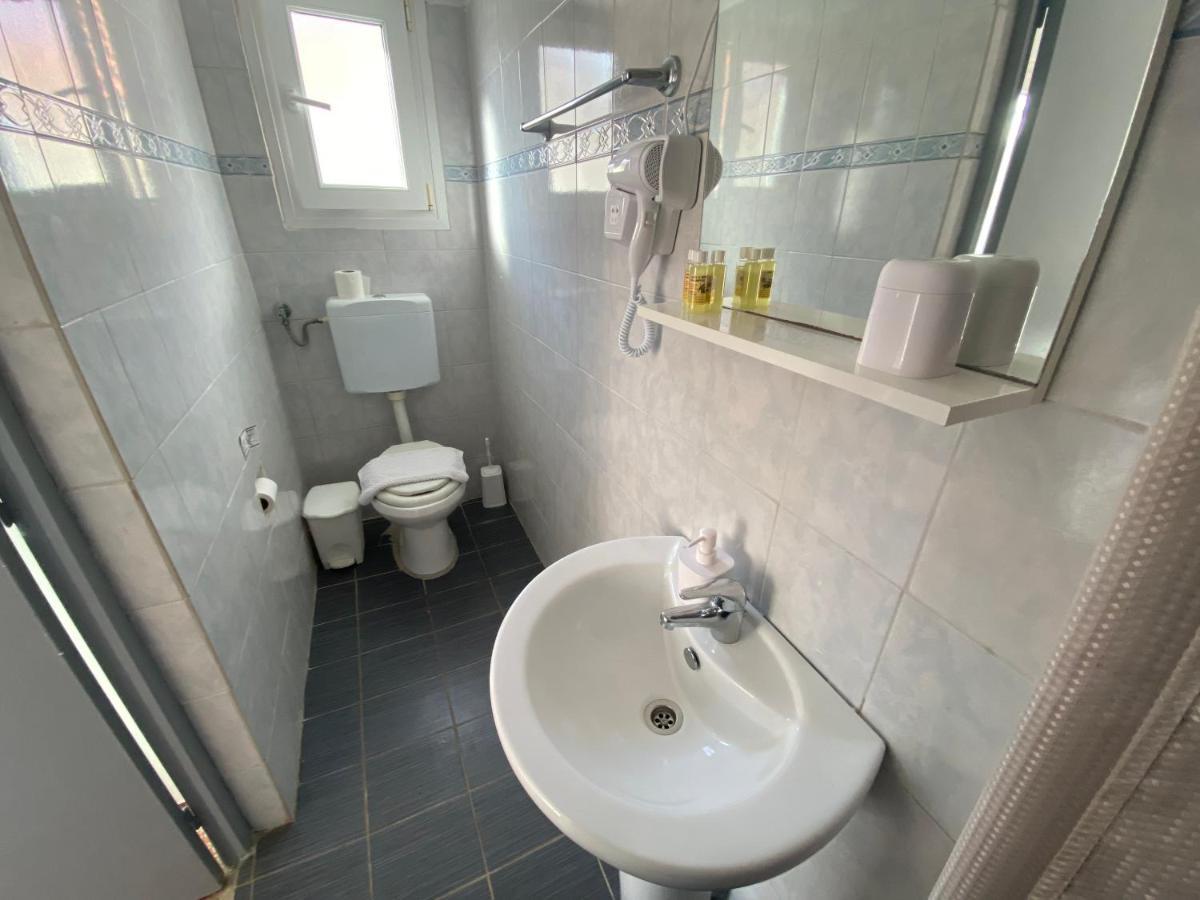 Sunset View Rooms Агия Триас Екстериор снимка